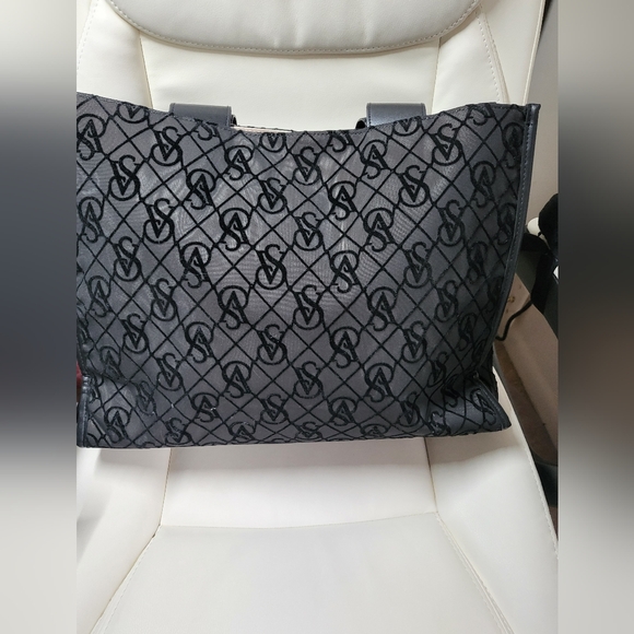 NWT Victoria's Secret Logo Mesh Tote Bag - Picture 4 of 7